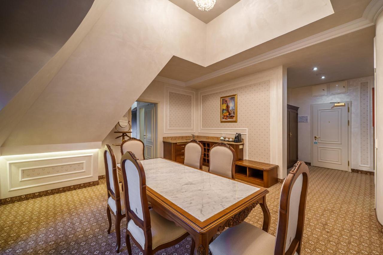 Residence City Garden - Certificate Of Excellence Top 10 Best Five-Stars City Hotels For 2024 Awarded By Htif プロヴディフ エクステリア 写真