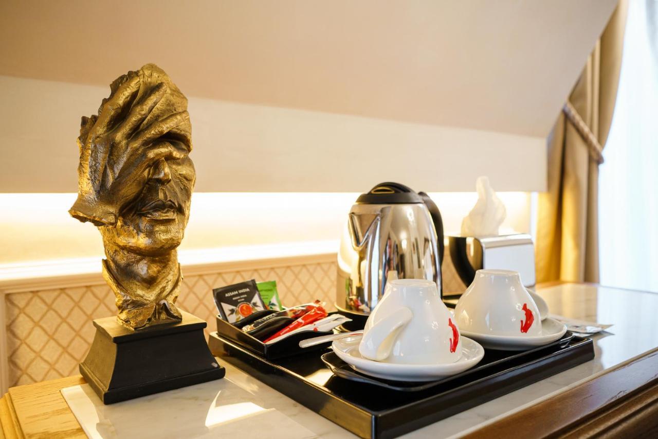 Residence City Garden - Certificate Of Excellence Top 10 Best Five-Stars City Hotels For 2024 Awarded By Htif プロヴディフ エクステリア 写真