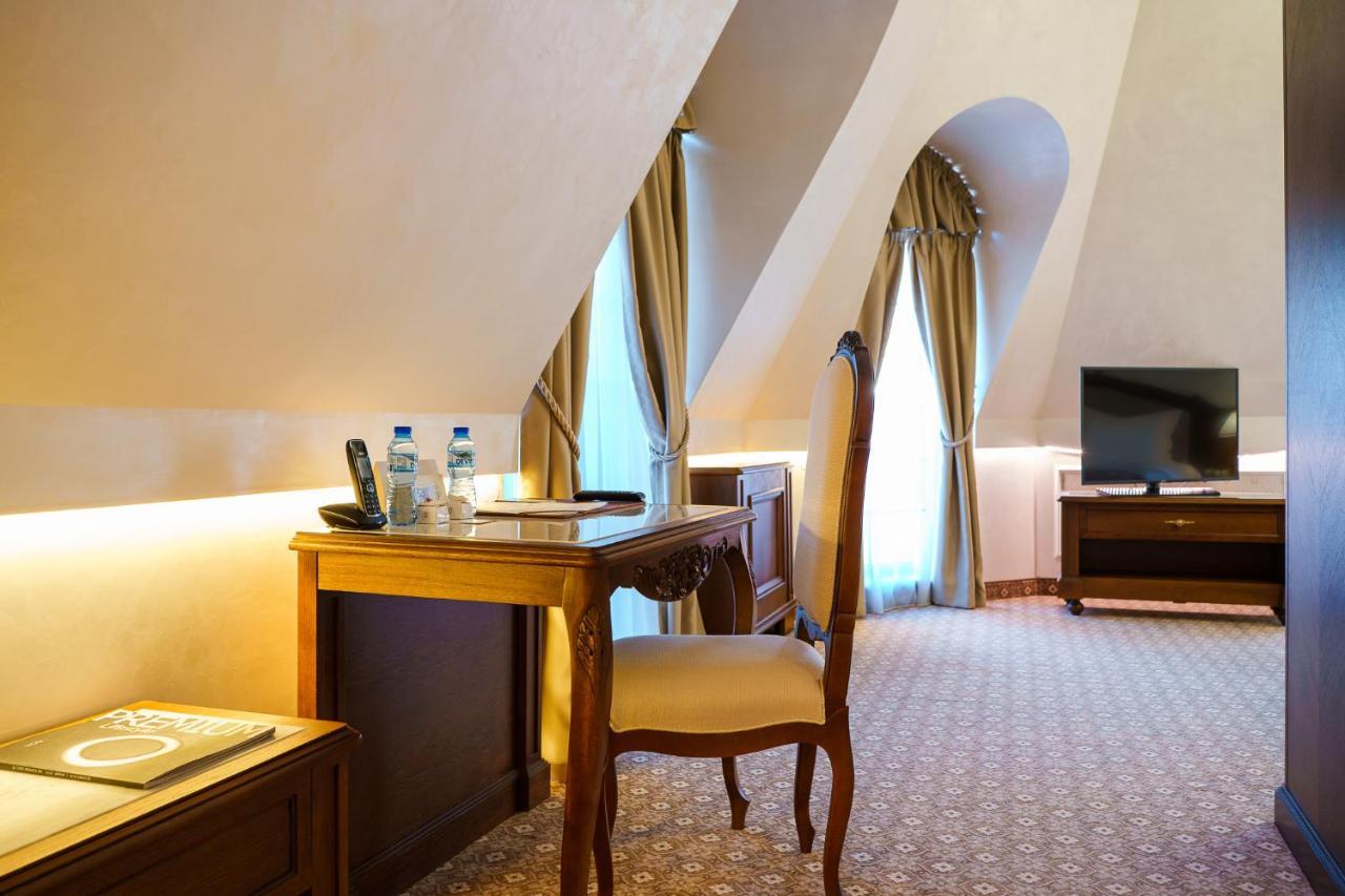Residence City Garden - Certificate Of Excellence Top 10 Best Five-Stars City Hotels For 2024 Awarded By Htif プロヴディフ エクステリア 写真