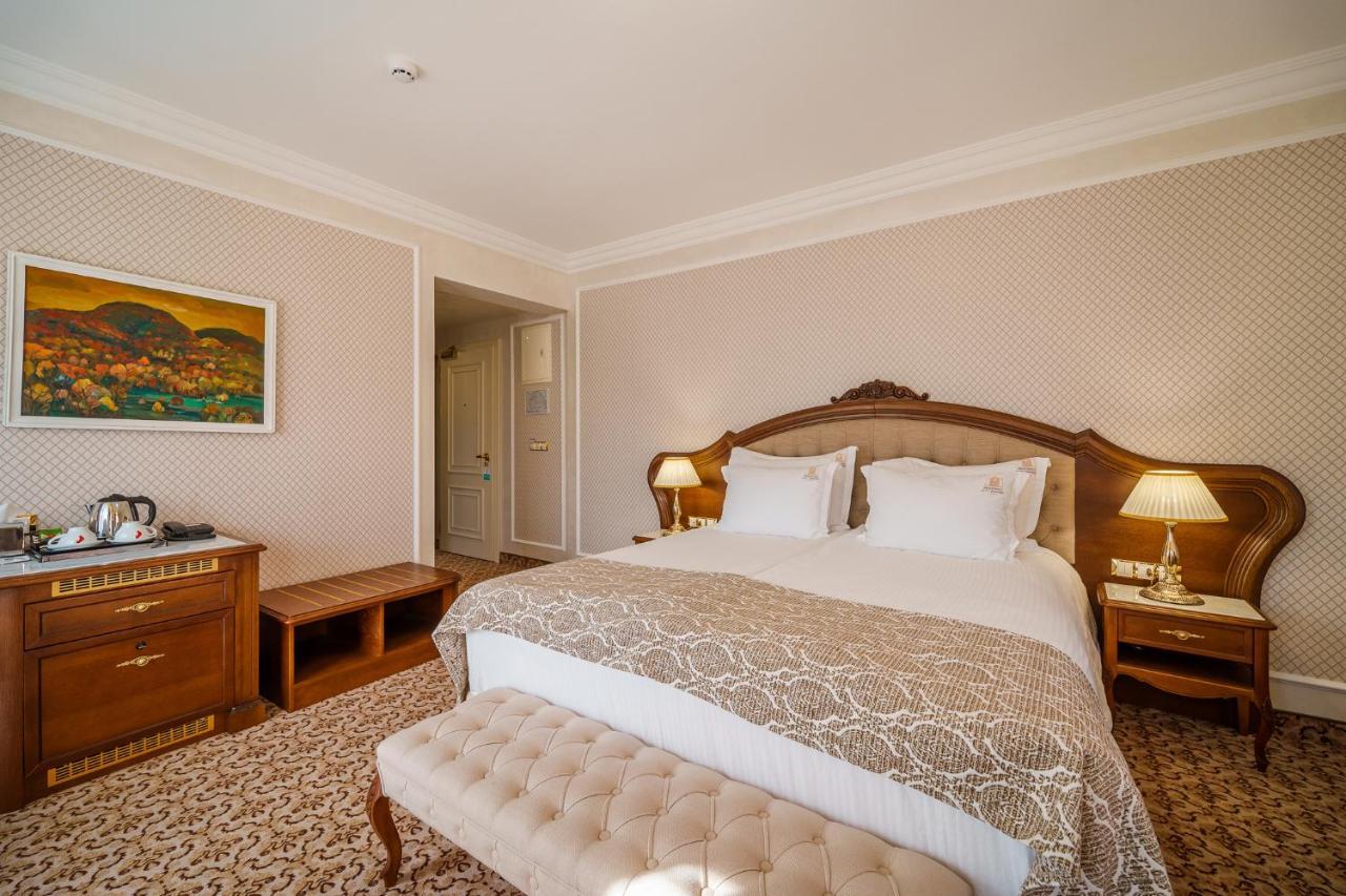 Residence City Garden - Certificate Of Excellence Top 10 Best Five-Stars City Hotels For 2024 Awarded By Htif プロヴディフ エクステリア 写真