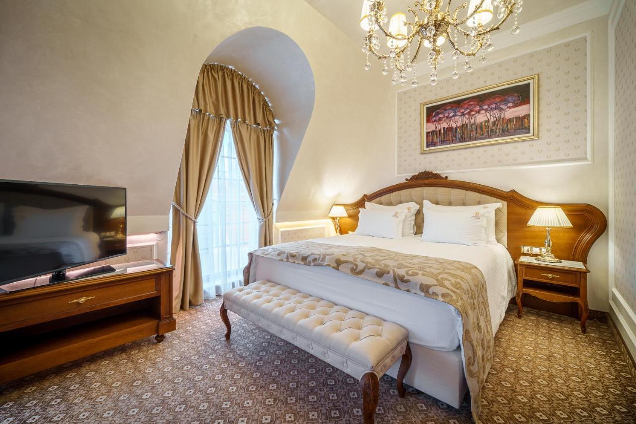 Residence City Garden - Certificate Of Excellence Top 10 Best Five-Stars City Hotels For 2024 Awarded By Htif プロヴディフ エクステリア 写真