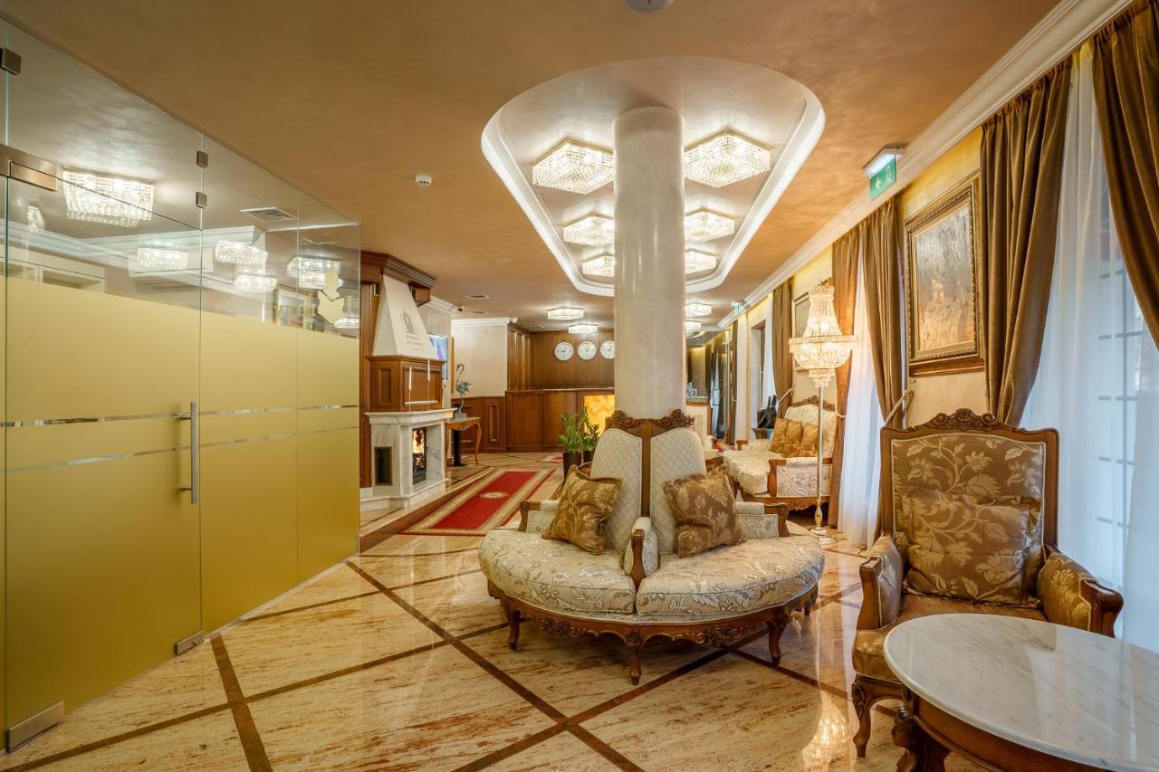 Residence City Garden - Certificate Of Excellence Top 10 Best Five-Stars City Hotels For 2024 Awarded By Htif プロヴディフ エクステリア 写真