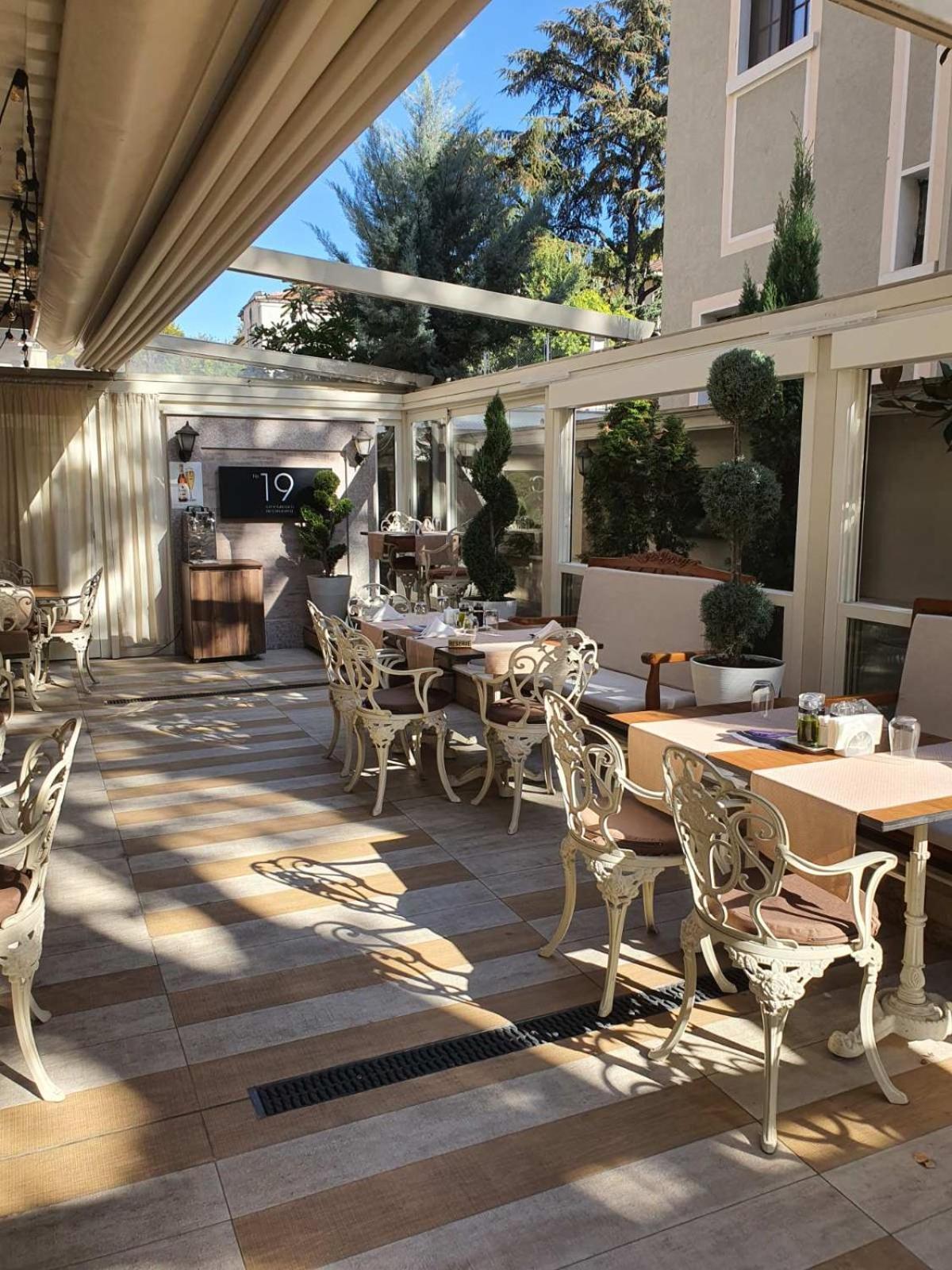Residence City Garden - Certificate Of Excellence Top 10 Best Five-Stars City Hotels For 2024 Awarded By Htif プロヴディフ エクステリア 写真