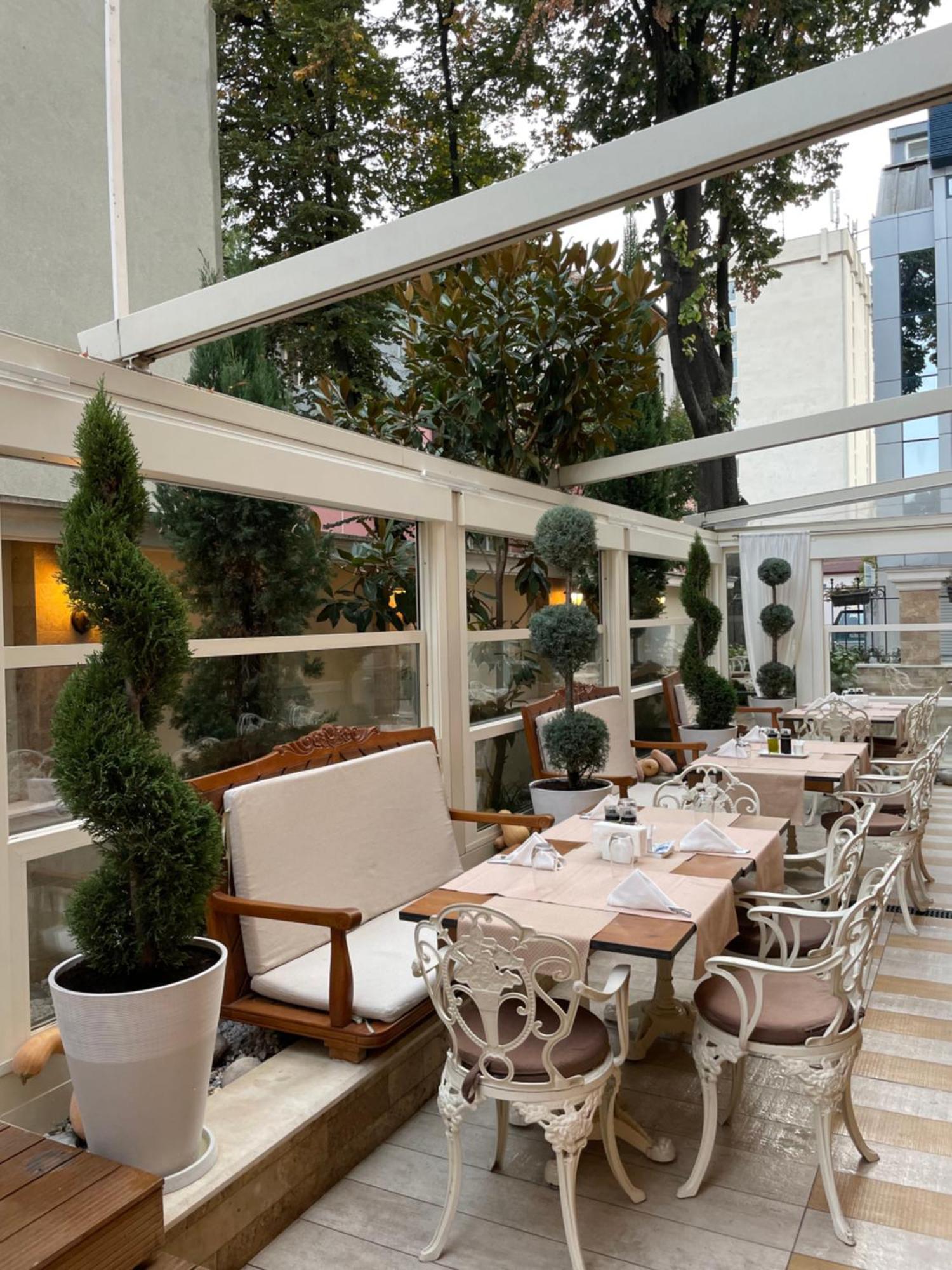Residence City Garden - Certificate Of Excellence Top 10 Best Five-Stars City Hotels For 2024 Awarded By Htif プロヴディフ エクステリア 写真