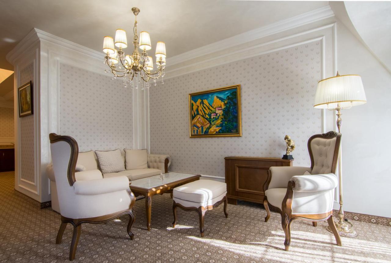 Residence City Garden - Certificate Of Excellence Top 10 Best Five-Stars City Hotels For 2024 Awarded By Htif プロヴディフ エクステリア 写真